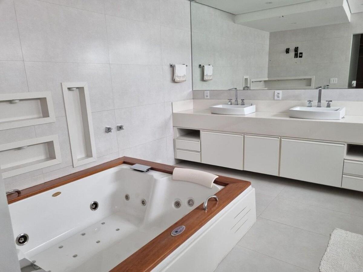 Вилла Mansao Casa Blanca Em Sao Roque C/ 5 Vagas Garagem Экстерьер фото