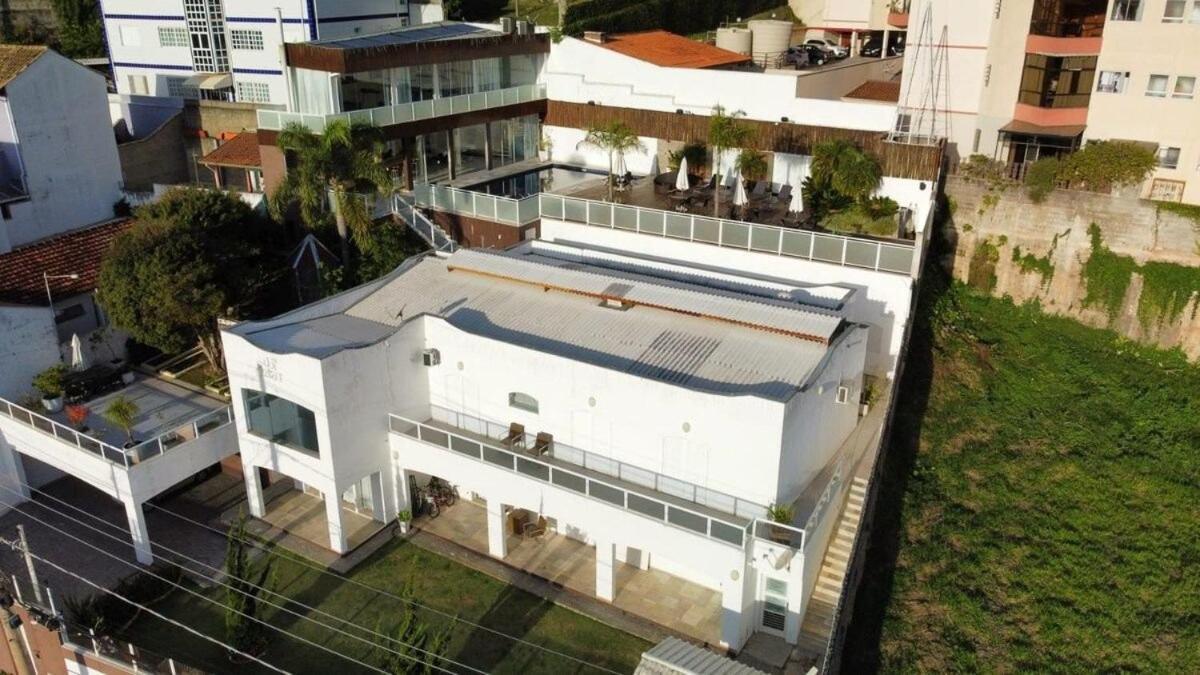 Вилла Mansao Casa Blanca Em Sao Roque C/ 5 Vagas Garagem Экстерьер фото